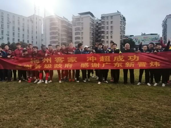 本赛季至今，库杜斯各项赛事出场27次，打进13球并送出2助攻，队内仅次于13球5助攻的鲍文。